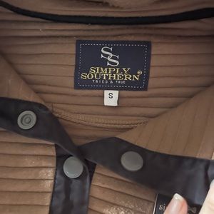 simply southern brown/tan quarter zip